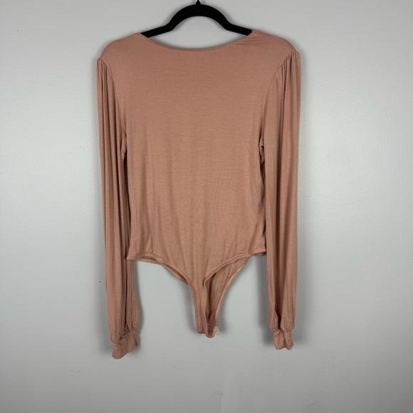 Lulu's Tan Asymmetrical Long Sleeve Bodysuit NWT - Picture 12 of 12